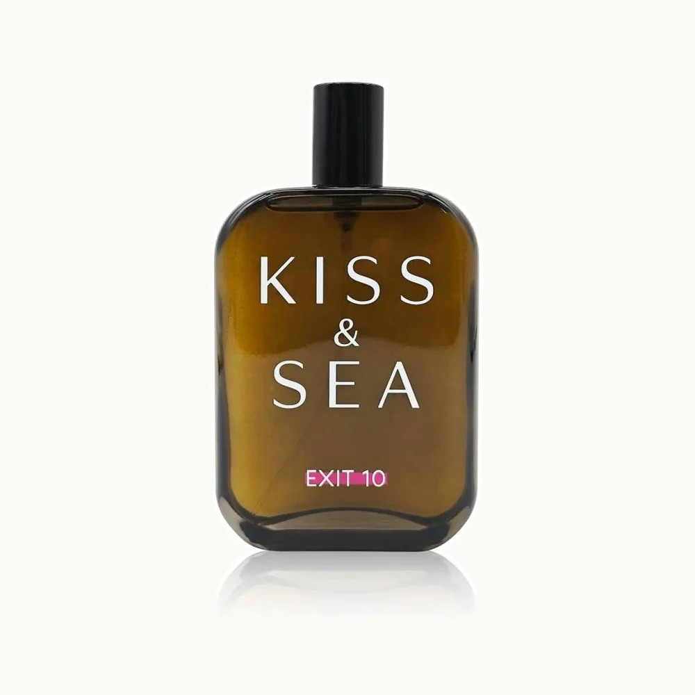 Kiss & Sea Exit 10